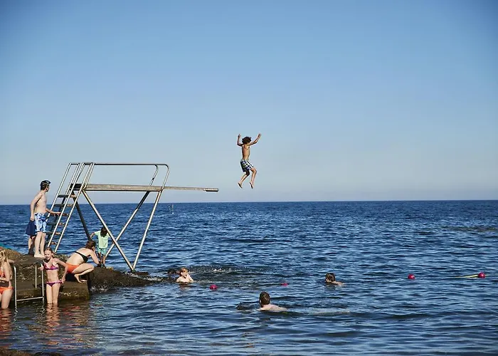 Svaneke Vandrerhjem ホステル スヴァネケ